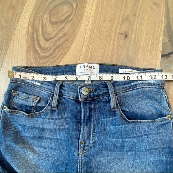 FRAME Le Skinny de Jeanne Jeans Curved Frayed Hem - Picture 10 of 14